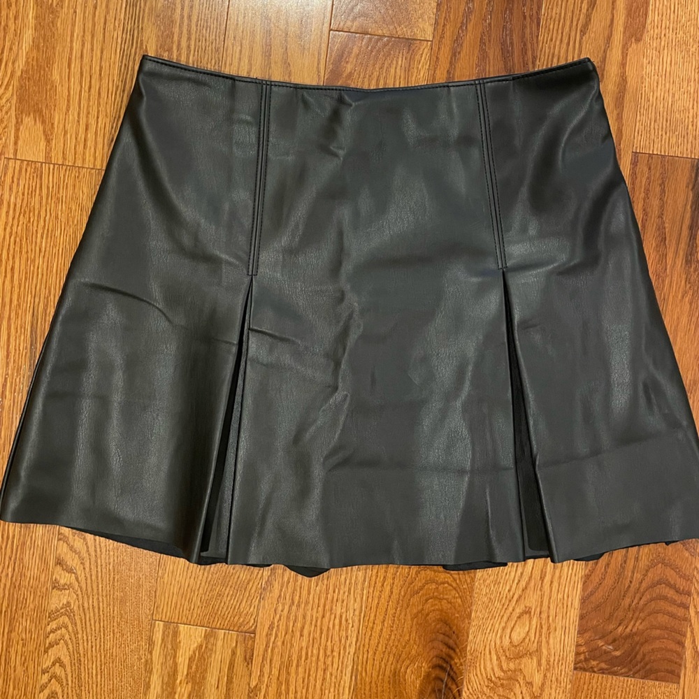 Abercrombie & Fitch Black Faux Leather Pleated Mini Skirt